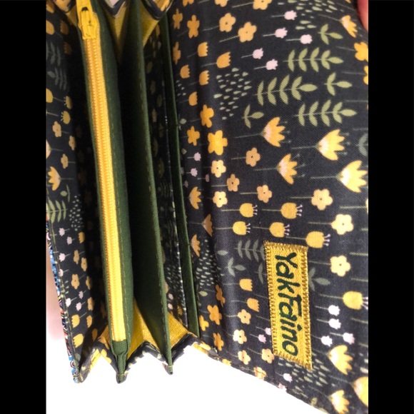 YAKFAINO  PAISLEY WALLET - Picture 6 of 8